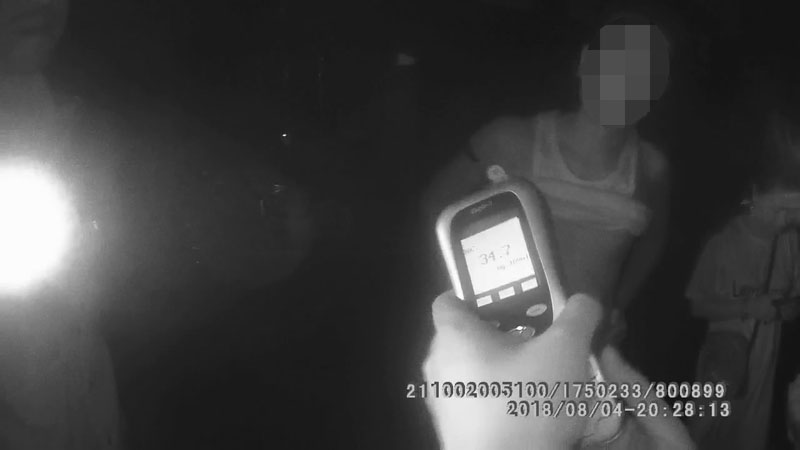 在民警檢查時,，用測試儀檢測劉某涉嫌酒后駕駛