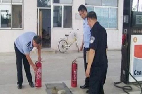 有的滅火器已經過期無法正常使用