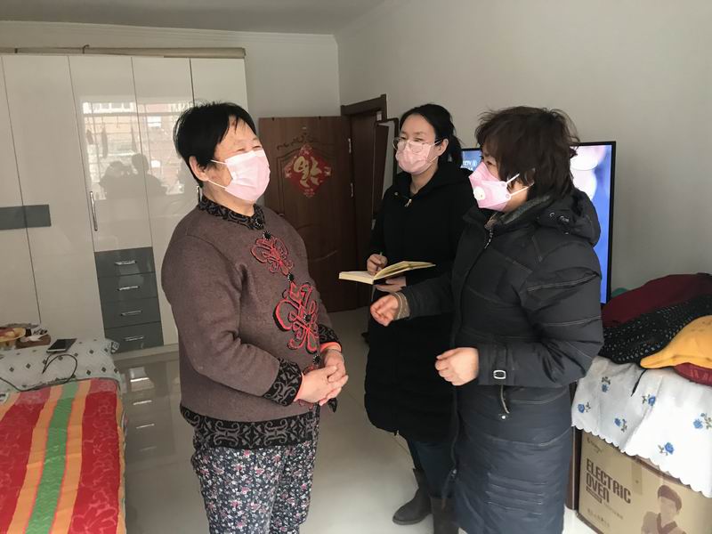 深入居民家中進行地毯式摸排,、登記