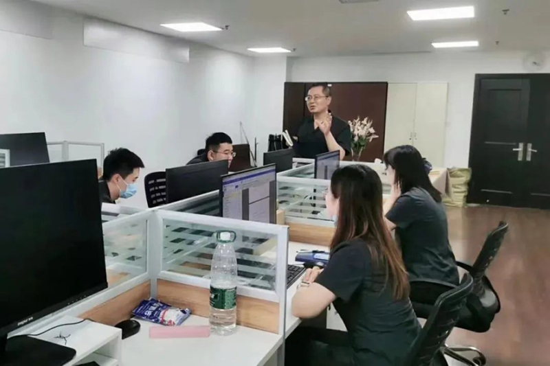 立案一庭進(jìn)行智能文書應(yīng)用培訓(xùn)。