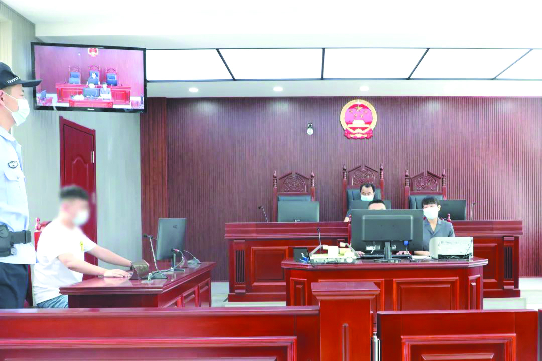 法庭開展庭審直播現(xiàn)場