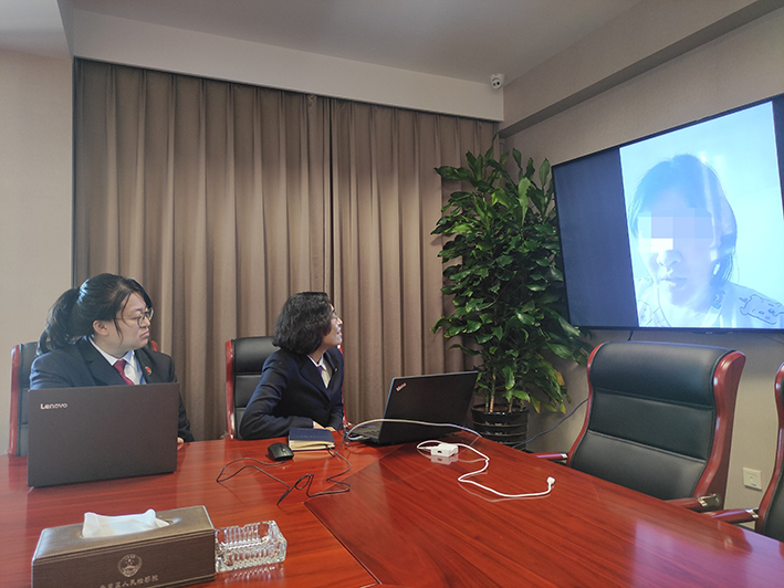 檢察官進行回訪