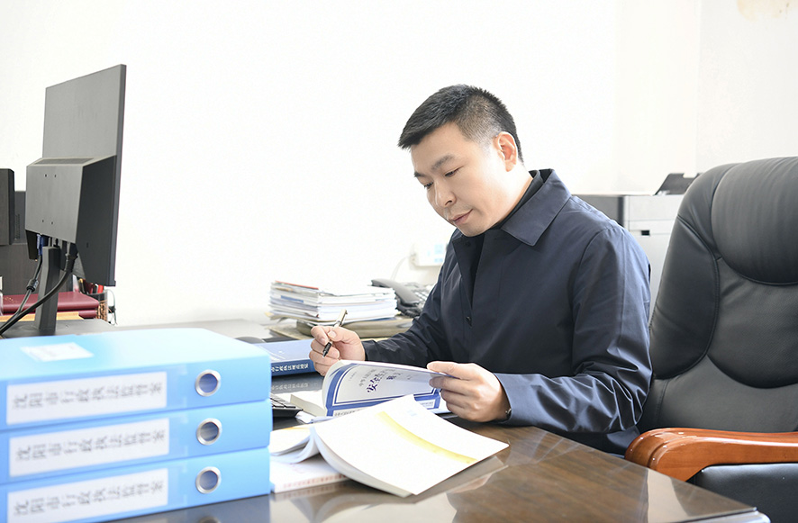 羅榮宇