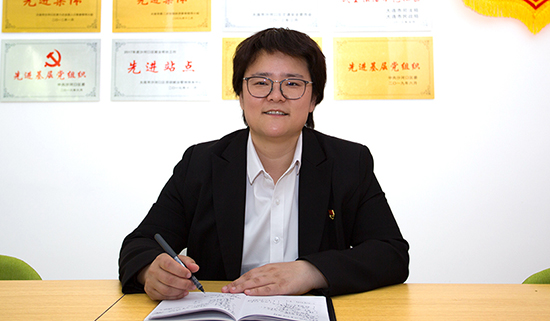 李楚麟 大連市沙河口區(qū)春柳街道泰安社區(qū)黨委書記、居委會主任1