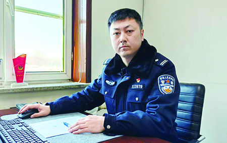 史明明