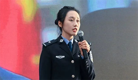 沈陽(yáng)北站派出所民警白若函講述110接警崗上的感人故事