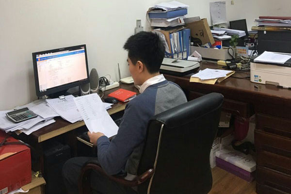 【今天我當班】金雕網(wǎng)查控員小關(guān)“上崗”
